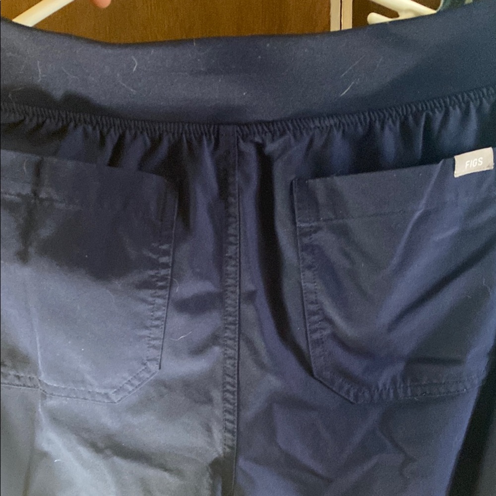 Figs navy blue scrub pants - Picture 3 of 4